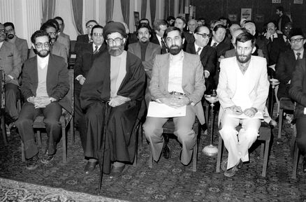 در خدمت ولایت-ریاست جمهوری