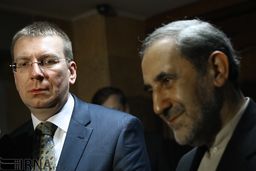 دیدار وزیر خارجه لتونی با دکتر ولایتی/عکس