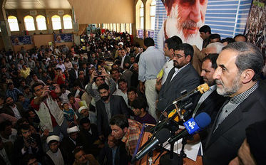 دكتر ولايتي: بيمه‌های بيكاري، زنان خانه دار و كشاورزان را در دولتم اجرايي خواهم كرد