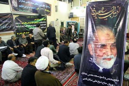 حضور دکتر ولایتی در مراسم ختم مرحوم نیکان قمی