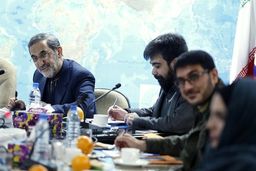 عکس/ دیدار رئیس مرکز تحقیقات استراتژیک با هنرمندان