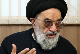 پیام تسلیت دکتر ولایتی در پی درگذشت آیت الله سید احمد واحدی جهرمی