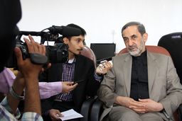کناره گیری نمی کنم/ مردم اجازه بروز فتنه در انتخابات را نمی دهند