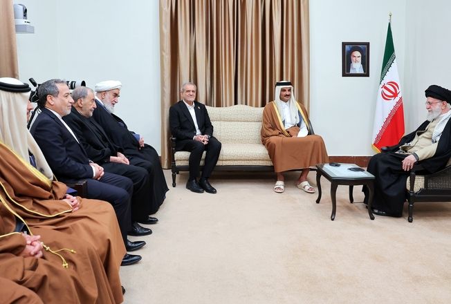 دیدار امیر قطر با مقام معظم رهبری